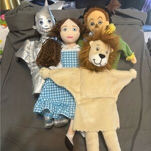 Wizard Of Oz VTG Hand Puppets FAO Toys R US  Dorothy, Scarecrow, Tin Man & Lion